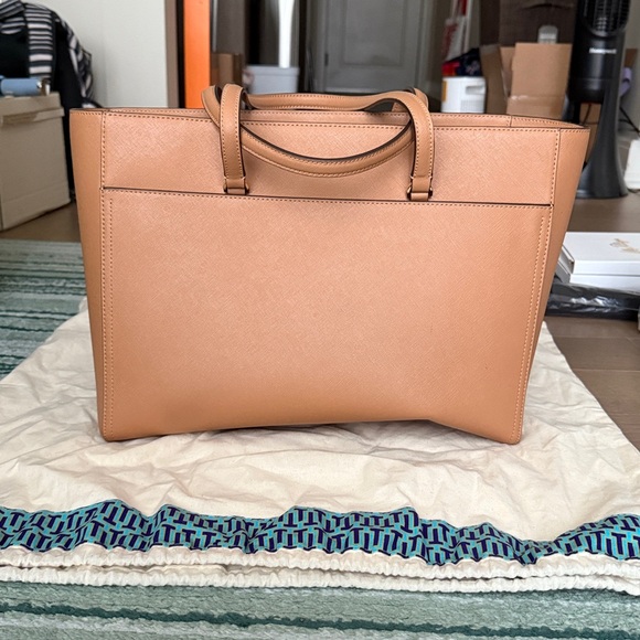 🆕 Tory Burch Robinson tote - Picture 3 of 16